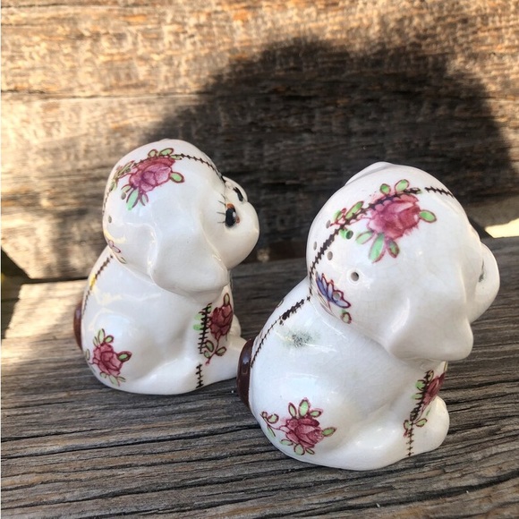 Cute Vintage Puppy Dog salt & pepper Shakers Floral Vtg S&P shaker set MCM Japan - Picture 4 of 11